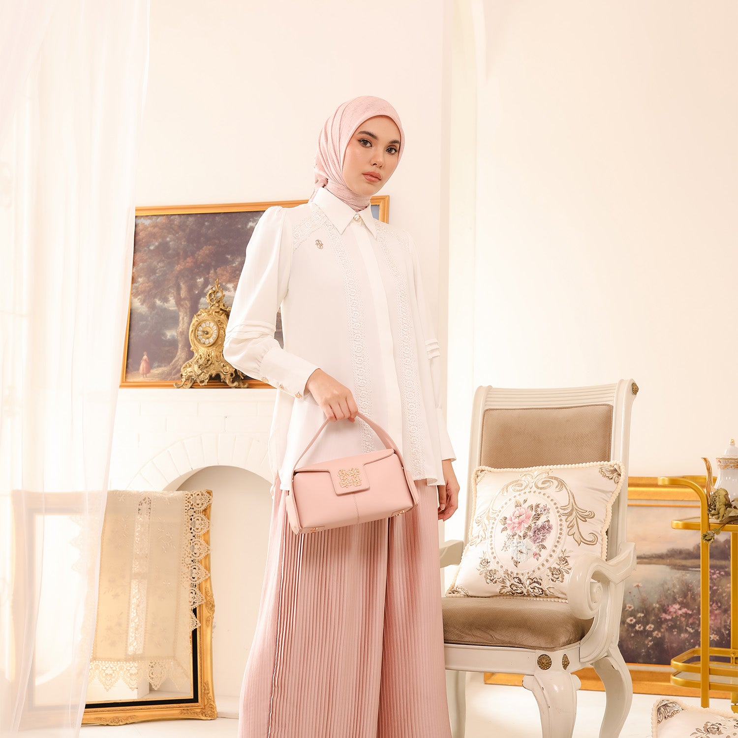 Rachel Blouse Minor