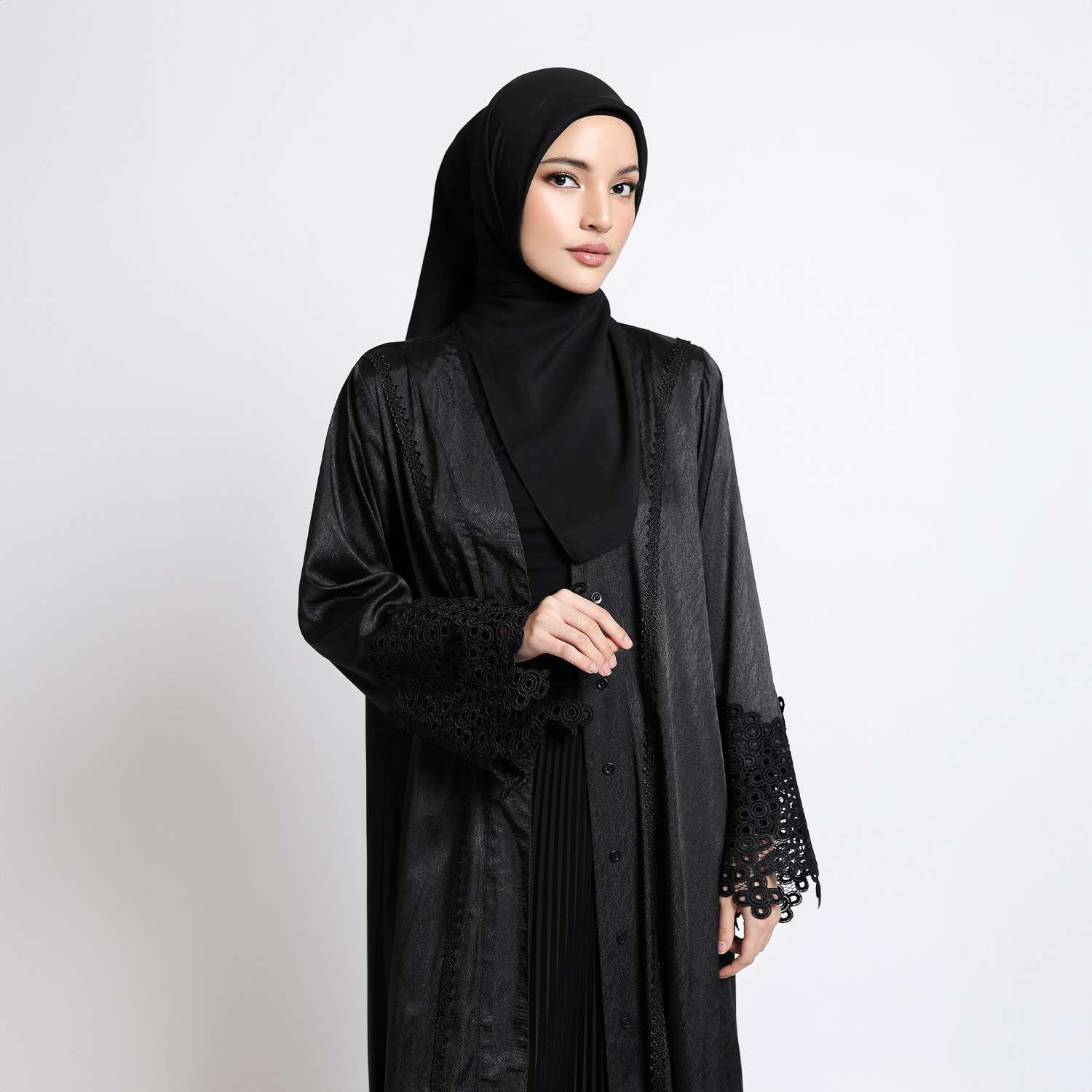 Aqeela Abaya