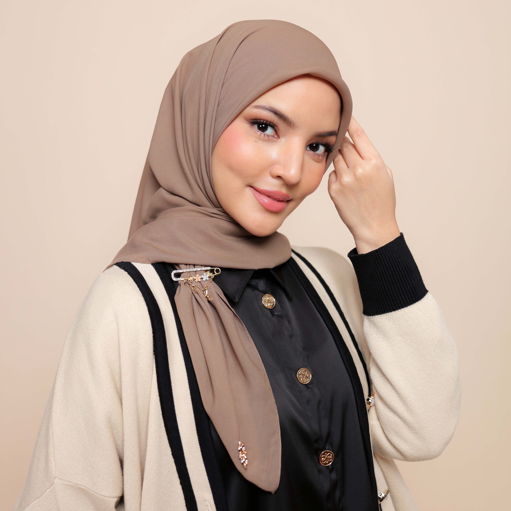 Delia Square Scarf Minor