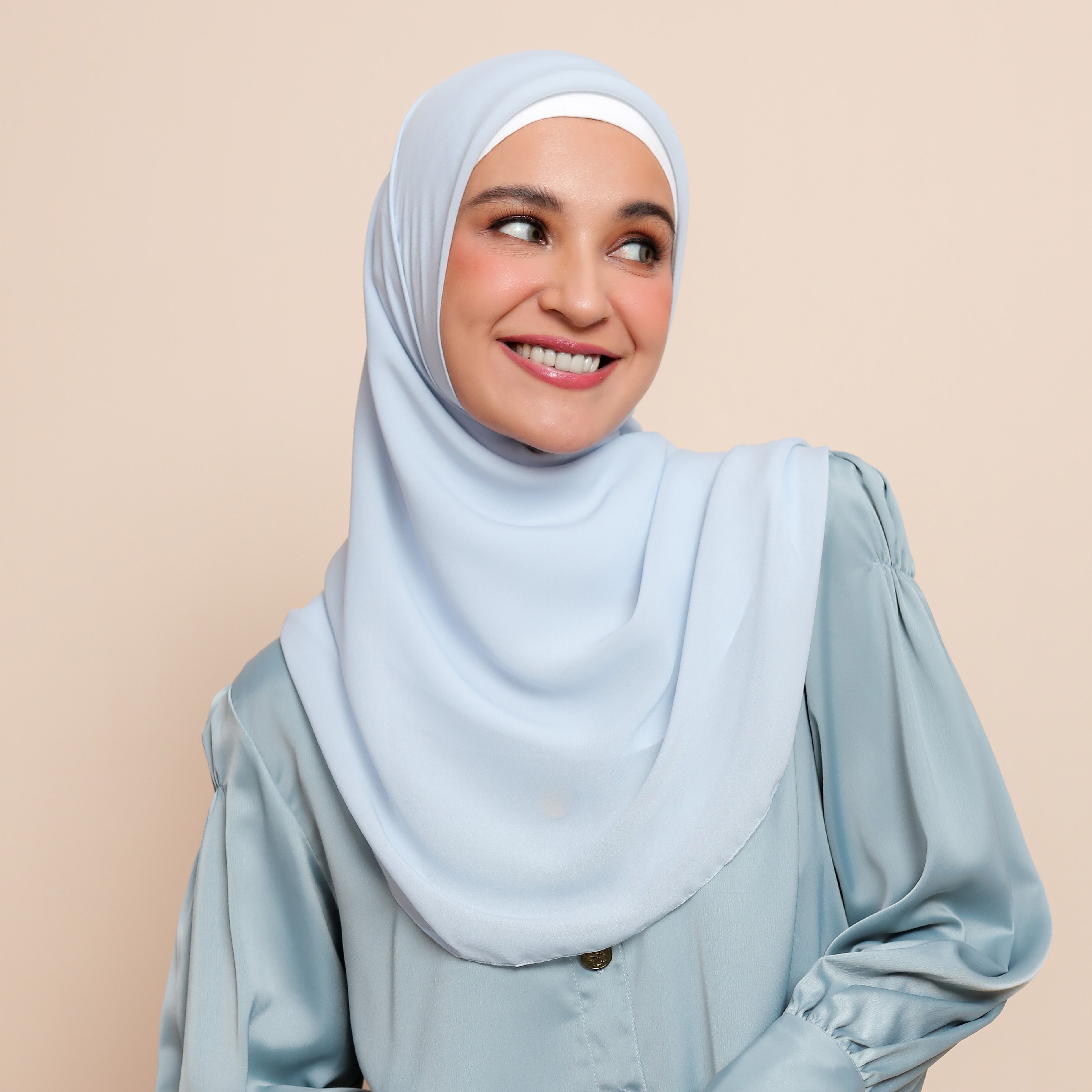 Delia Square Scarf Minor
