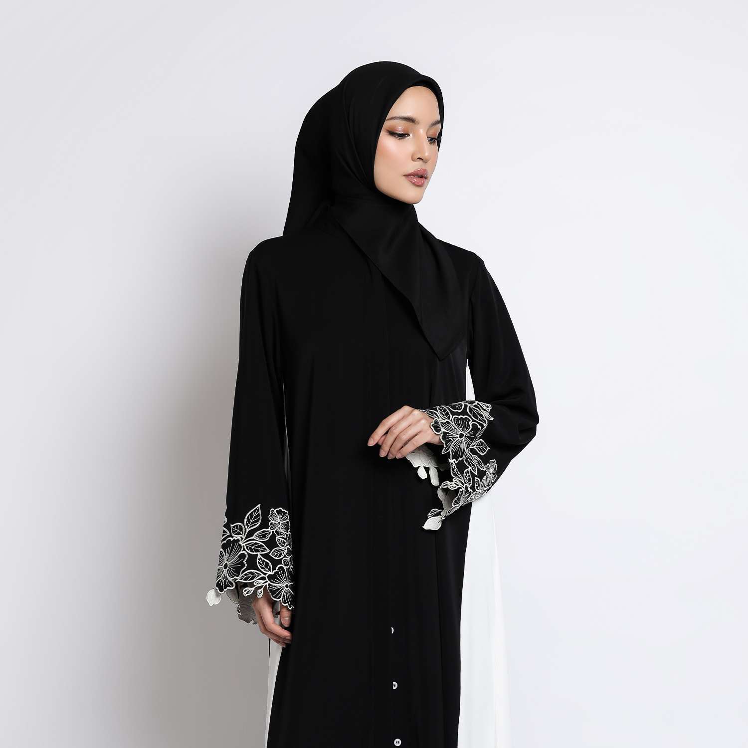 Qonita Abaya